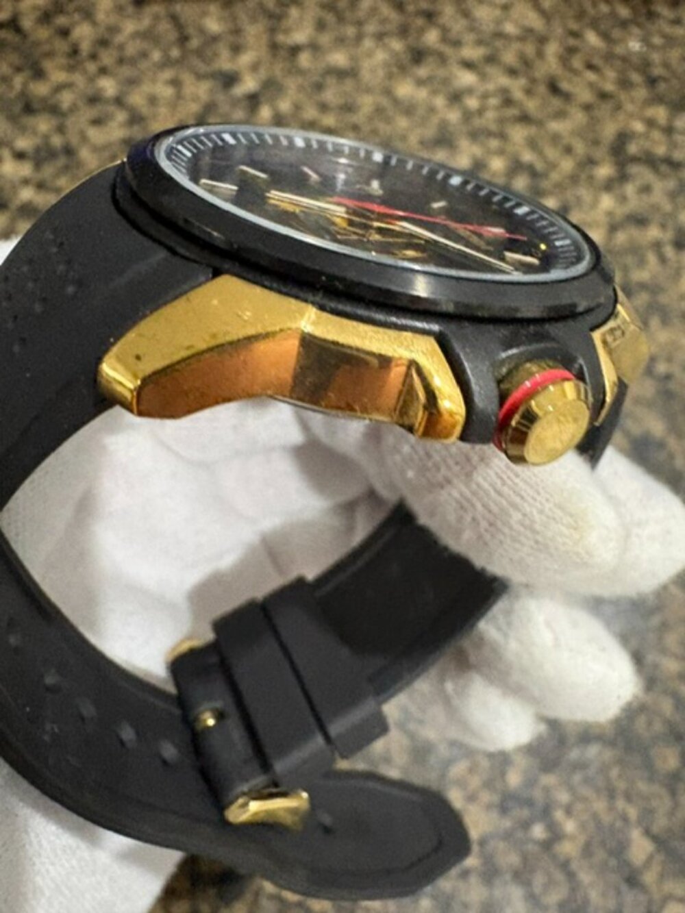 Citizen Avengers Watch - Picture 5 of 7